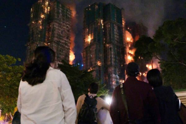 Incendio en complejo residencial Hong Kong