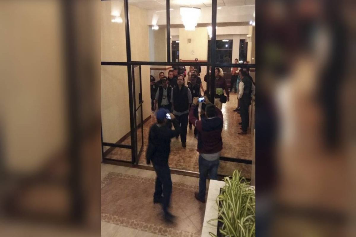 https://animalpolitico.com/2018/09/mexico-javier-duarte-exgobernador-de-veracruz-se-declara-culpable-y-es-condenado-a-9-anos-de-prision