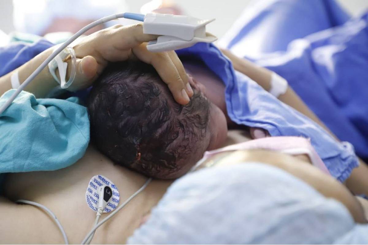 Menores 20 años mujeres ingresan parto