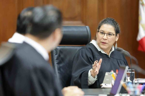 Ministra Lenia Batres