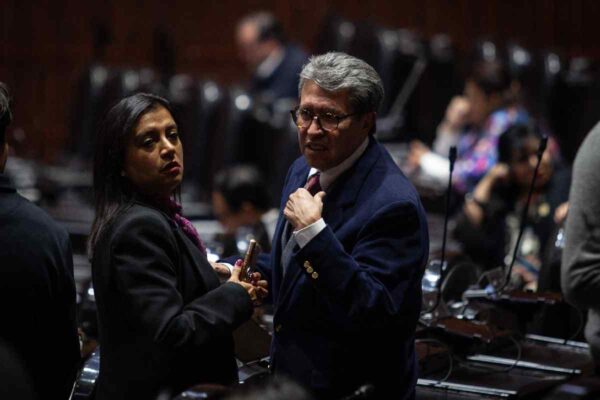 Monreal iniciativa tarjetas de crédito