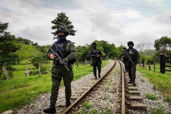 Policía Colombia cárteles droga