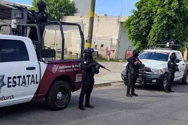 Renuncia toda la policía de Huixcolotla, Puebla, tras asesinato de tres agentes; estado asume control