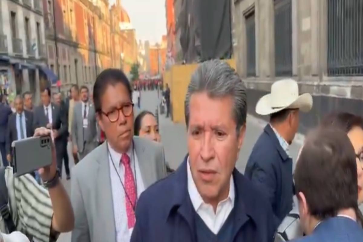 Sheinbaum se reúne con legisladores de la 4T en Palacio Nacional