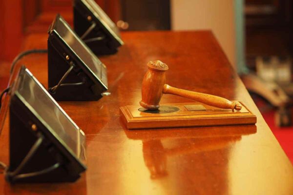 Suspenden a jueza Edomex