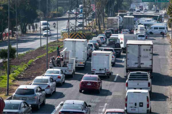 Transportistas y campesinos extienden sus demandas a gran parte del país; bloquean carreteras