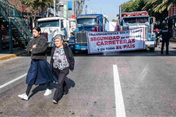 Transportistas inician jornada de bloqueos: “Todos los días somos víctimas de la violencia, exigimos seguridad”