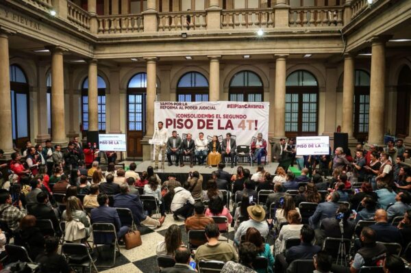 Refugio para la propaganda rusa y, también, ¡sitio de bodas! Historia desde dentro del Club de Periodistas de México