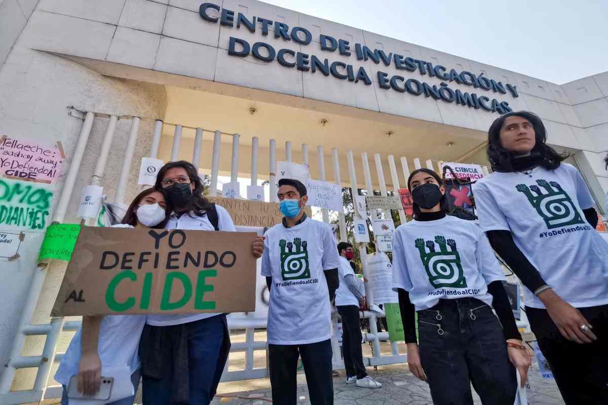 denuncias director cide Romero Tellaeche