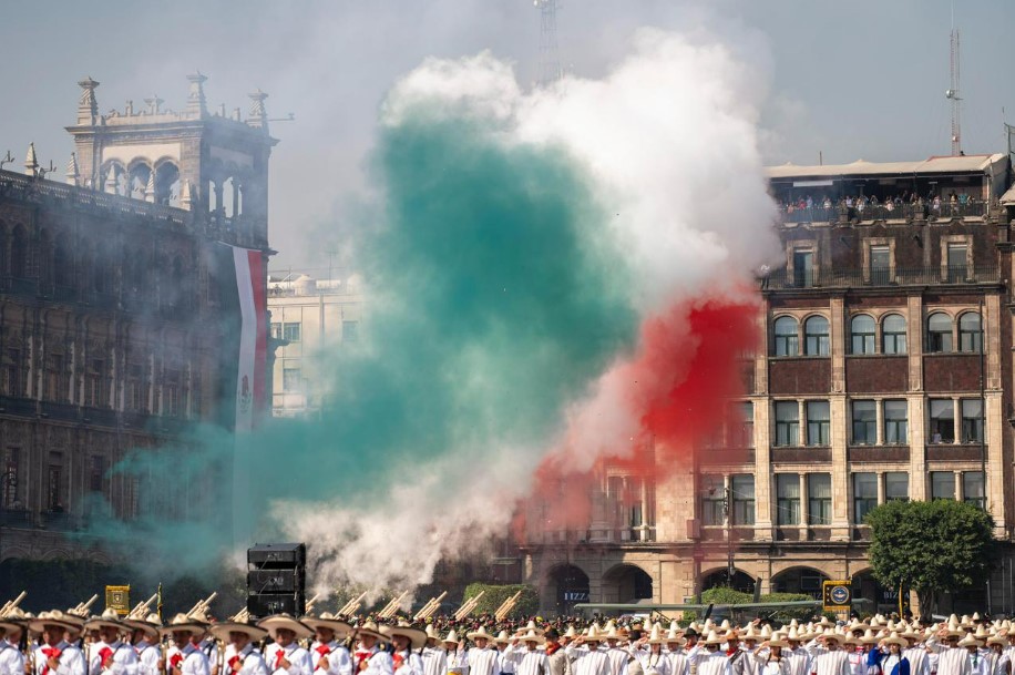 desfile-revolucion