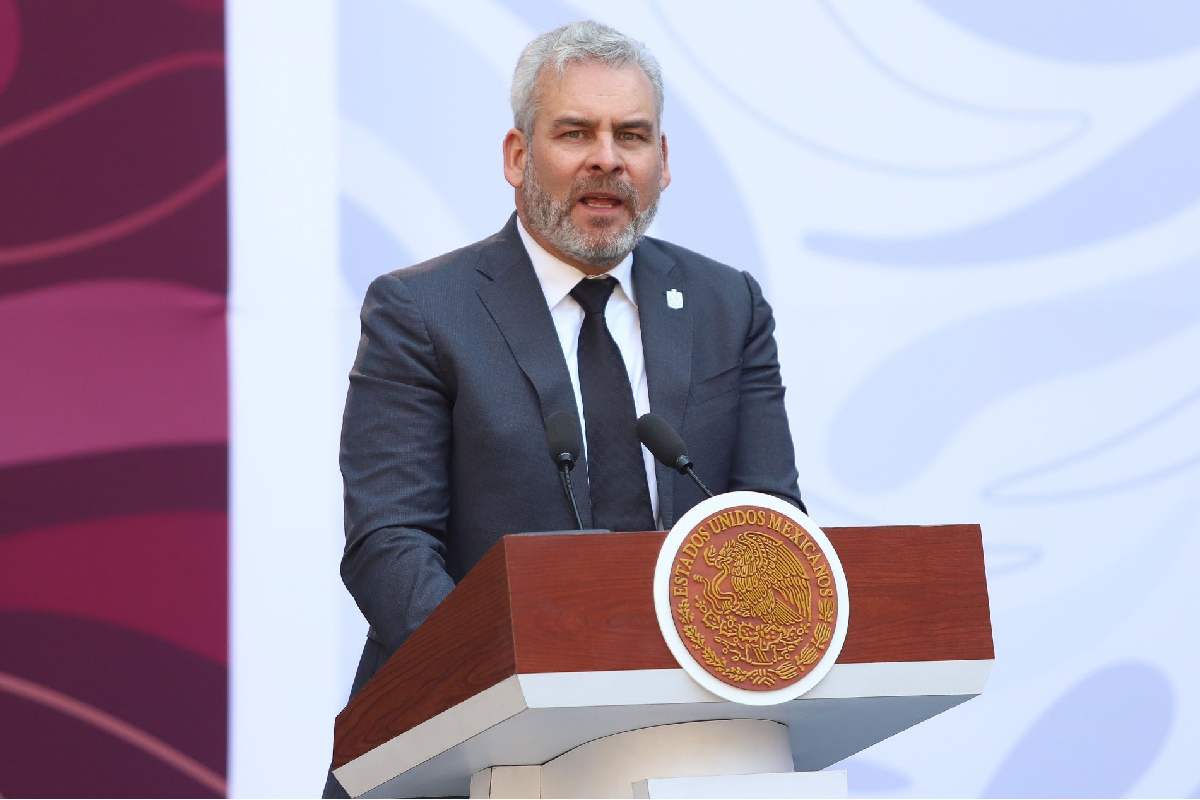 Investigan a escoltas de Carlos Manzo