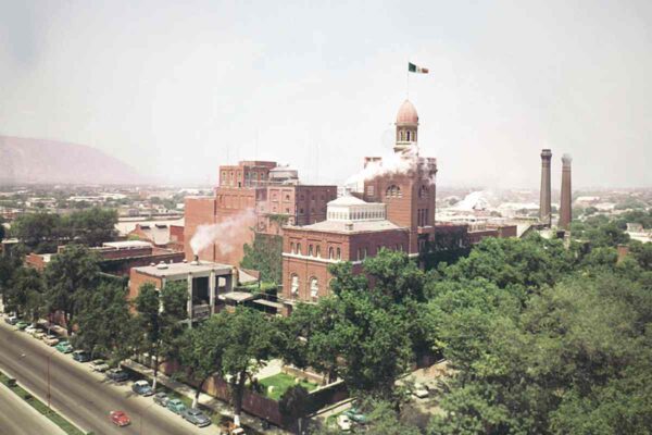 femsa-documental-135-aniversario-historia-evolucion