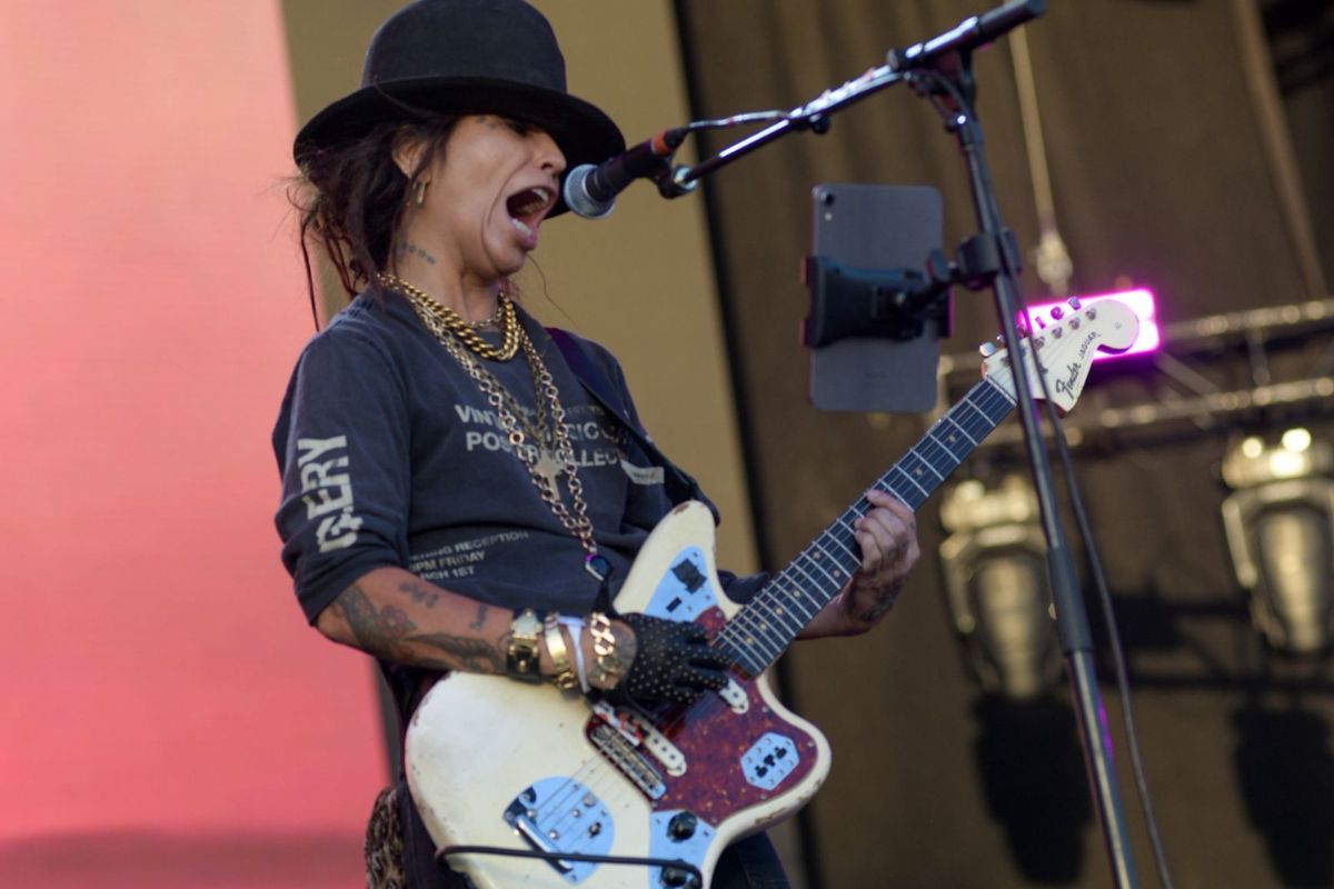 La banda 4 Non Blondes durante su show en el Corona Capital 2025.
