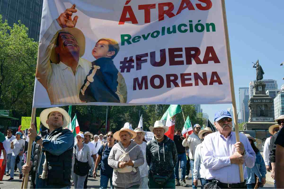 Marcha convocada por Generación Z en CDMX reclama justicia por el asesinato de Carlos Manzo y protesta contra la violencia