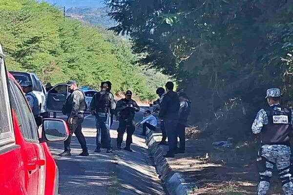 Abandonan siete cuerpos con signos de violencia en dos días en la autopista Mazatlán-Durango, en Sinaloa