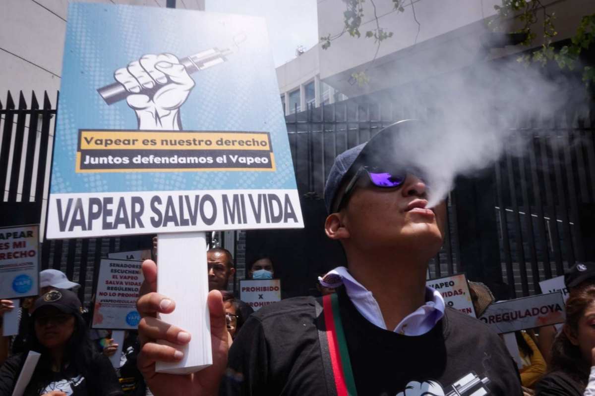 Diputados aprueban en lo general reforma que prohíbe vapeadores; Morena y PT niegan criminalización 