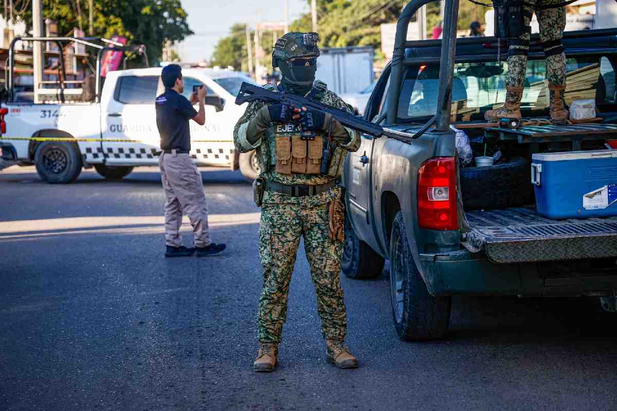 Fuerzas militares sinaloa exceso