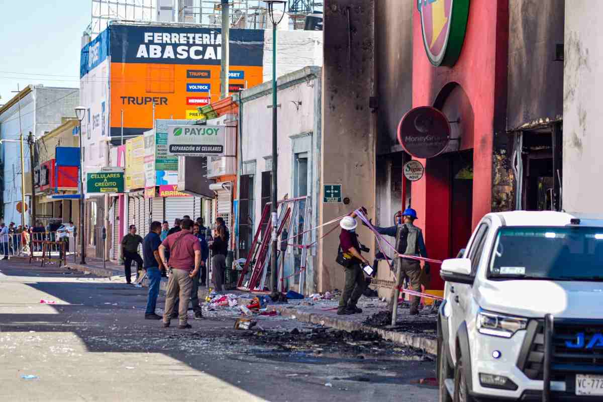 Juez libera a cinco personas detenidas por el incendio de Waldo´s en Hermosillo, Sonora 