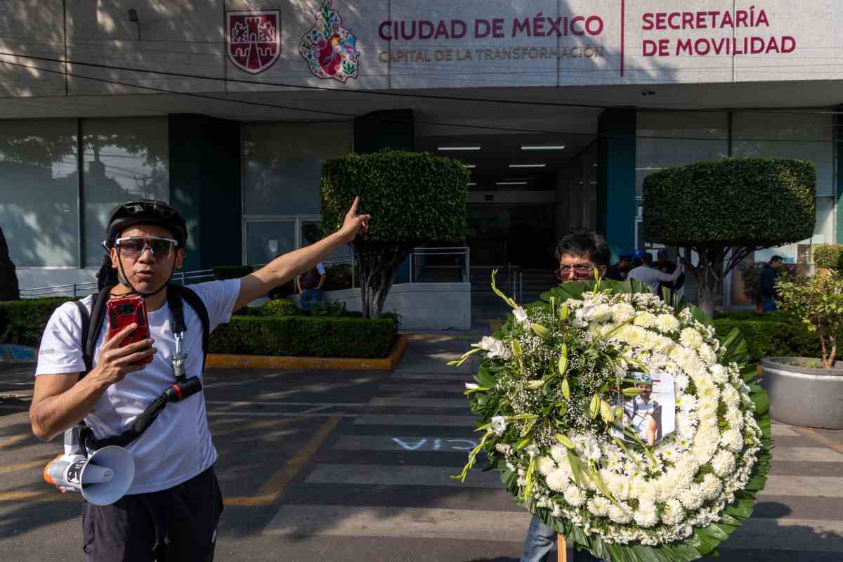 Muere ciclista tras ser atropellado por Metrobús en GAM; organización protesta para exigir seguridad