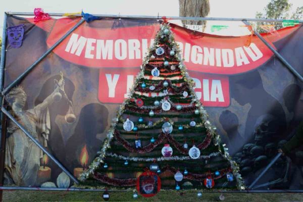 Pino Navideño crematorio Ciudad Juárez terminado fotografías familiares