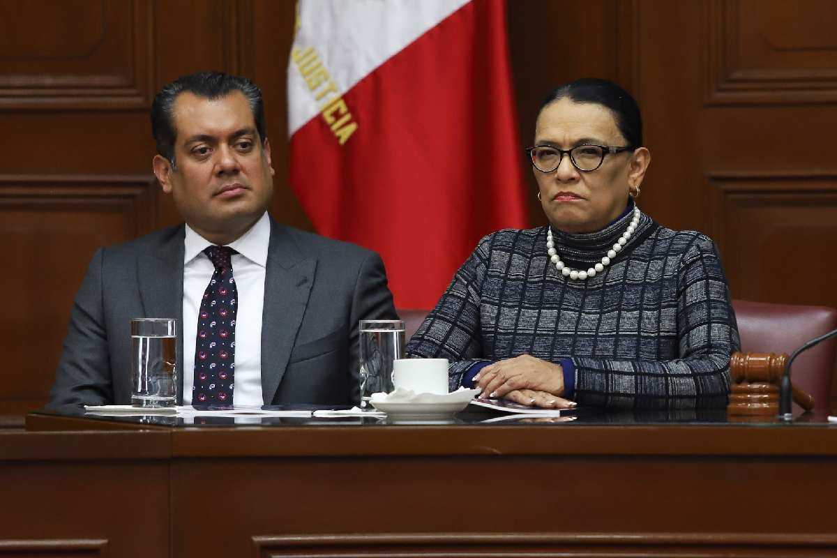 Rosa Icela Rodríguez y Sergio Gutierrez Luna durante el primer informe de la Corte