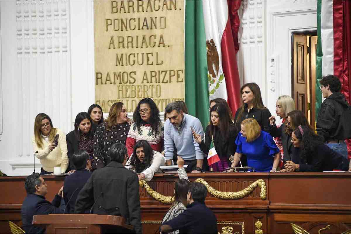 Pelea en Congreso de CDMX es para evitar aprobación del presupuesto, acusa Brugada; llama al diálogo y al debate