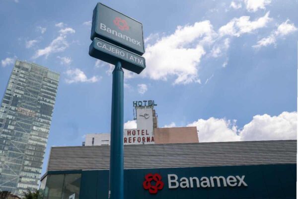 renovarse-o-morir-cambios-empresariales-mexico-2025