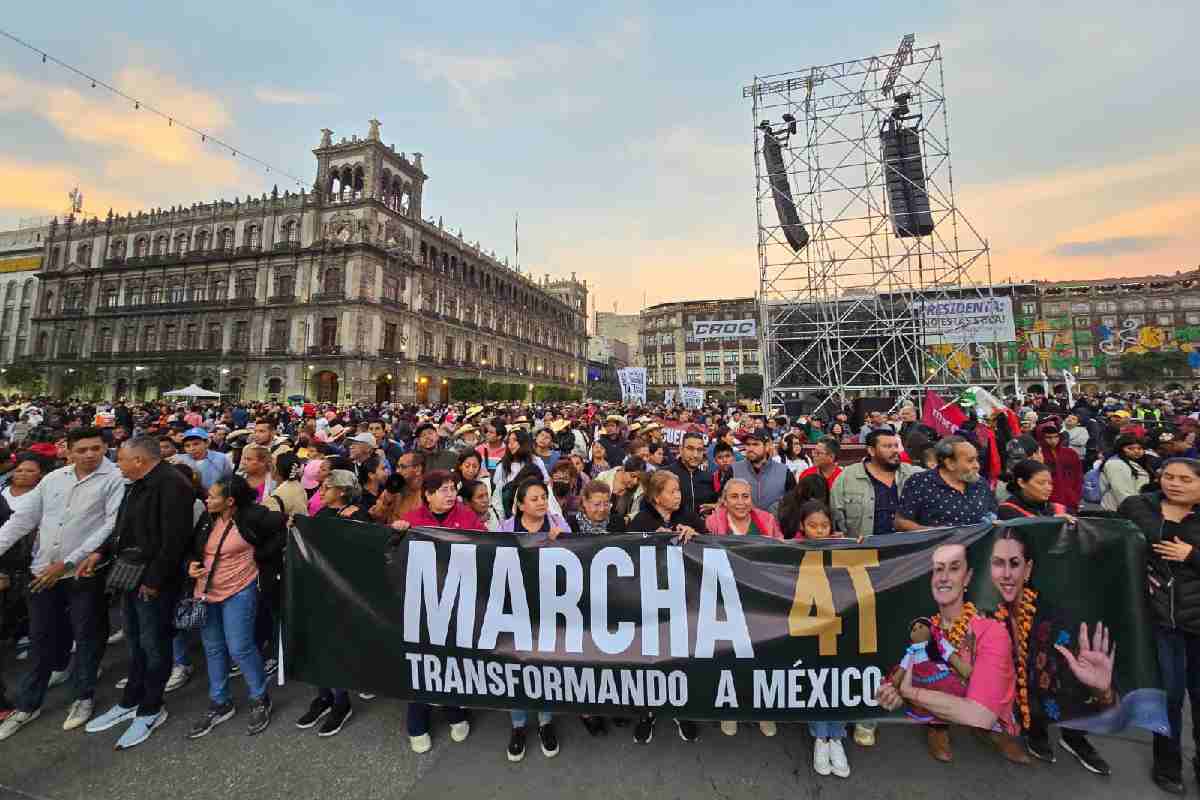 El Zócalo se llena desde temprano previo al mensaje de Sheinbaum por los siete años de la 4T