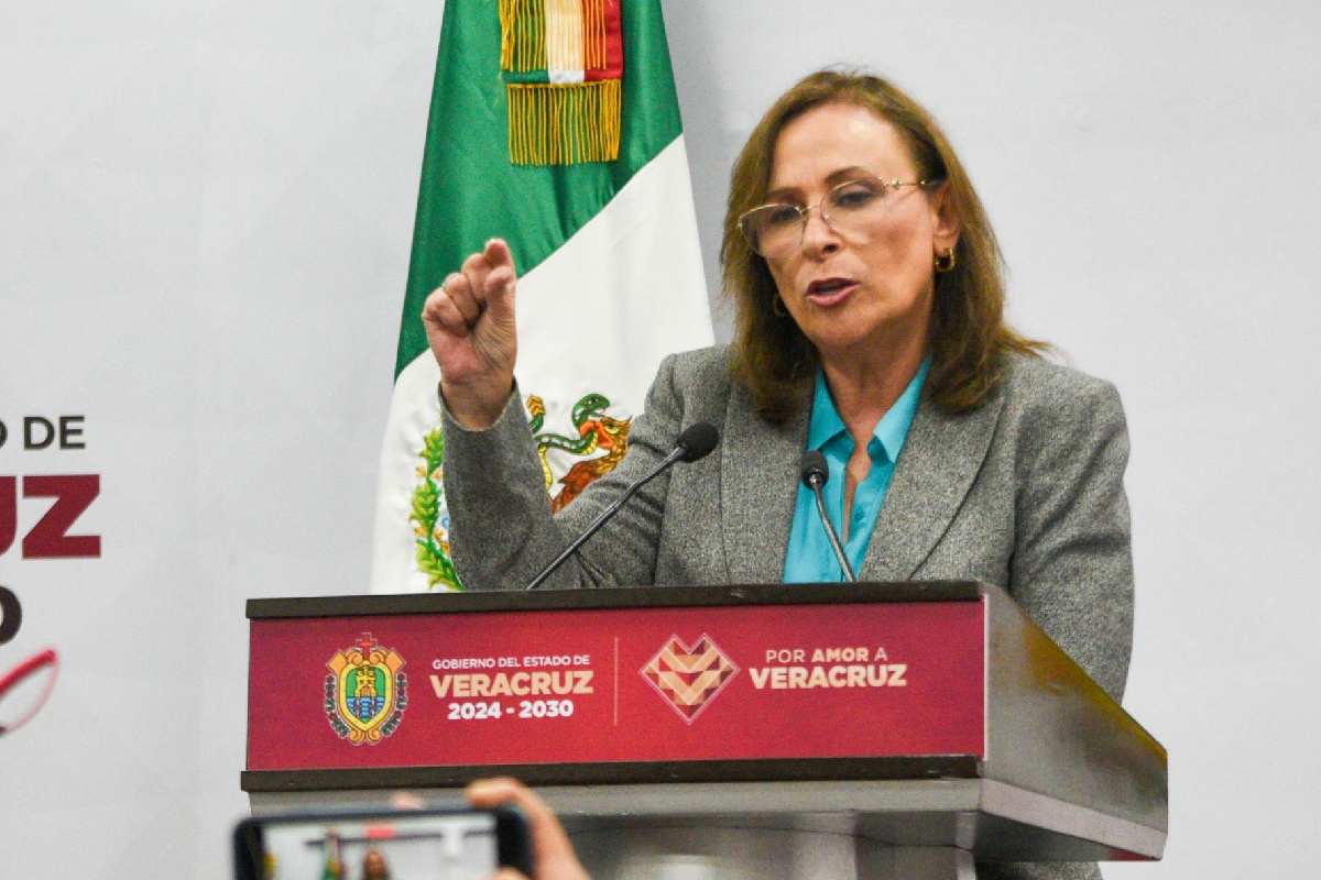 Trabajadores de salud de Veracruz podrán disponer de su bono navideño en efectivo, asegura Nahle, tras protestas