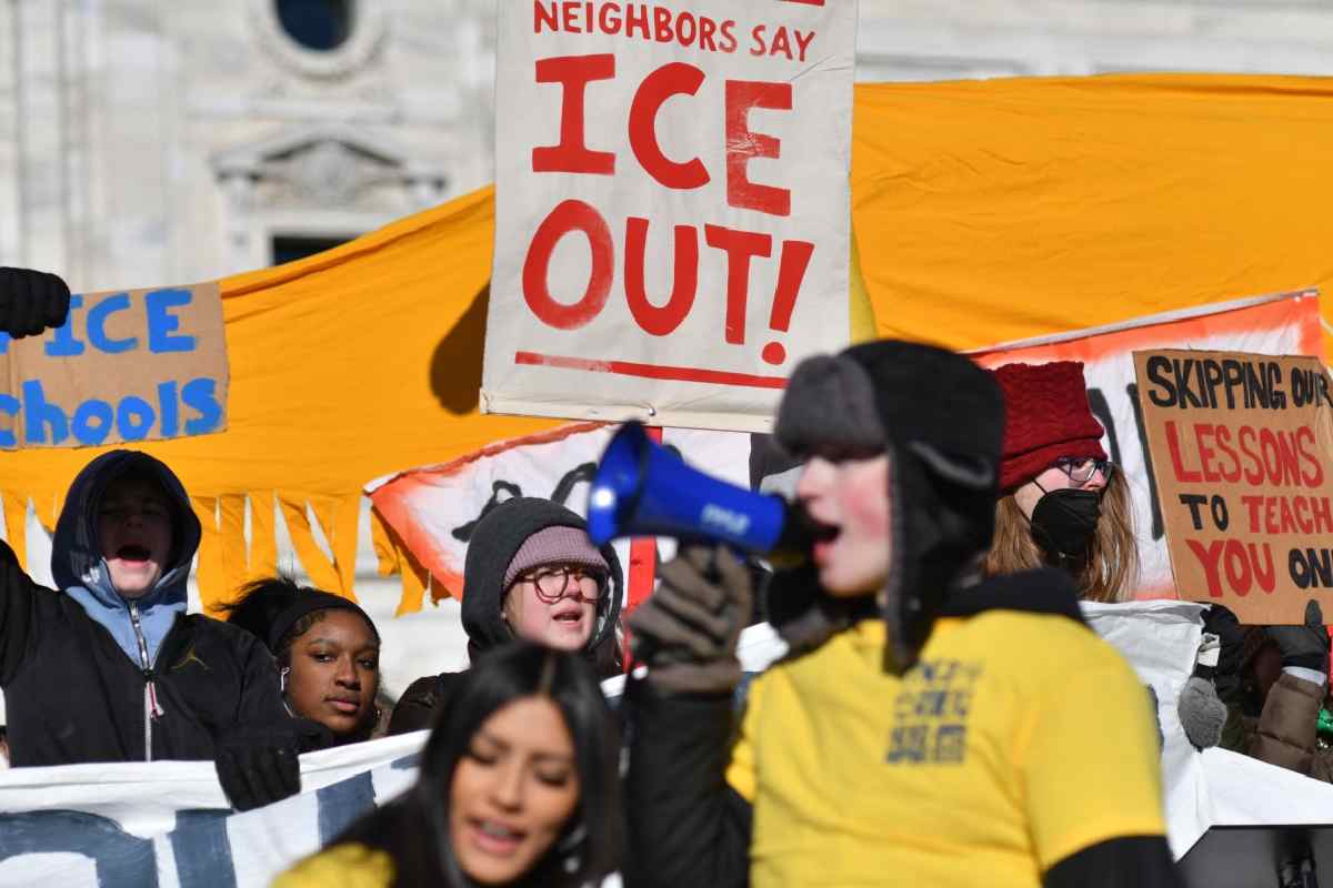 Agente de ICE dispara otra vez en Minneapolis contra un migrante