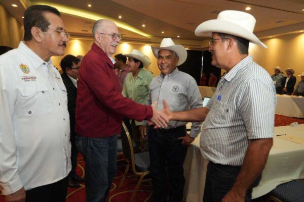 Agricultura refuerza acciones para contener avance de gusano barrenador en Tamaulipas y Veracruz