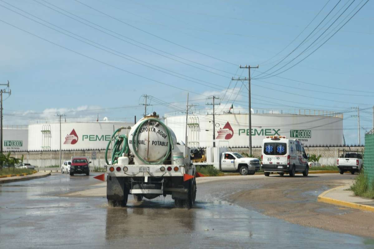 Controlan incendio al interior de la Refinería Olmeca Dos Bocas, en Tabasco