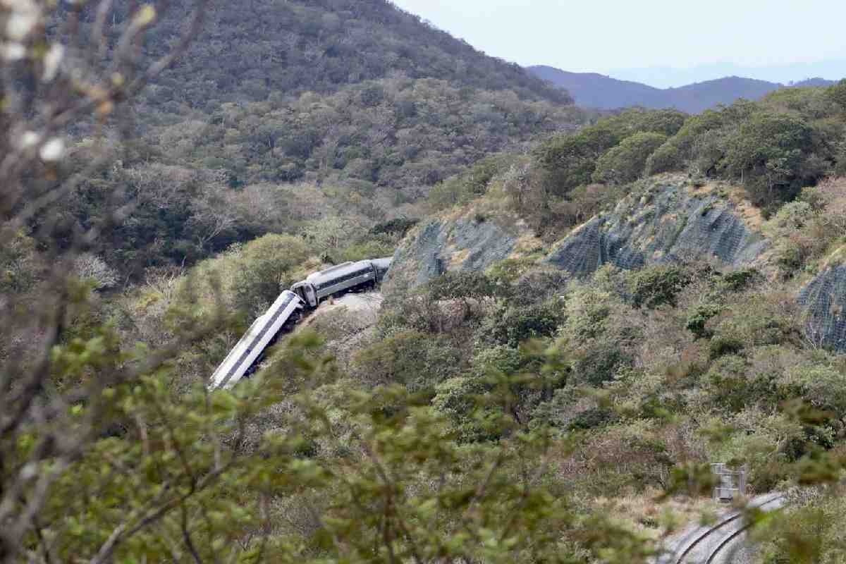 Descarrilamiento tren interoceánico detenidos