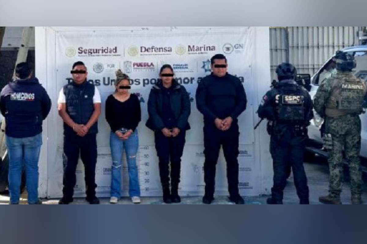 Detienen a tres funcionarios de seguridad pública de Puebla ligados a “La Barredora”