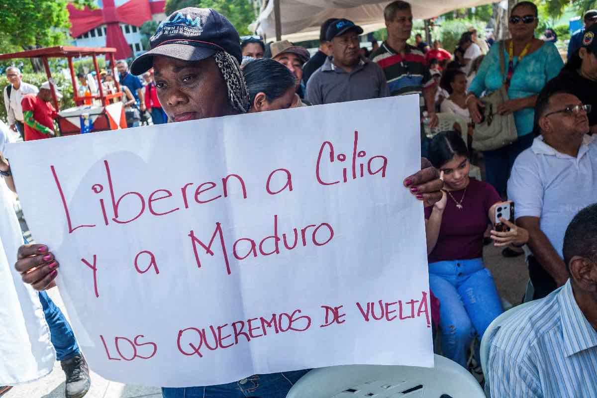 Gobierno de Venezuela ordena a su policía buscar y arrestar a quienes apoyen o promocionen el ataque de EU_4