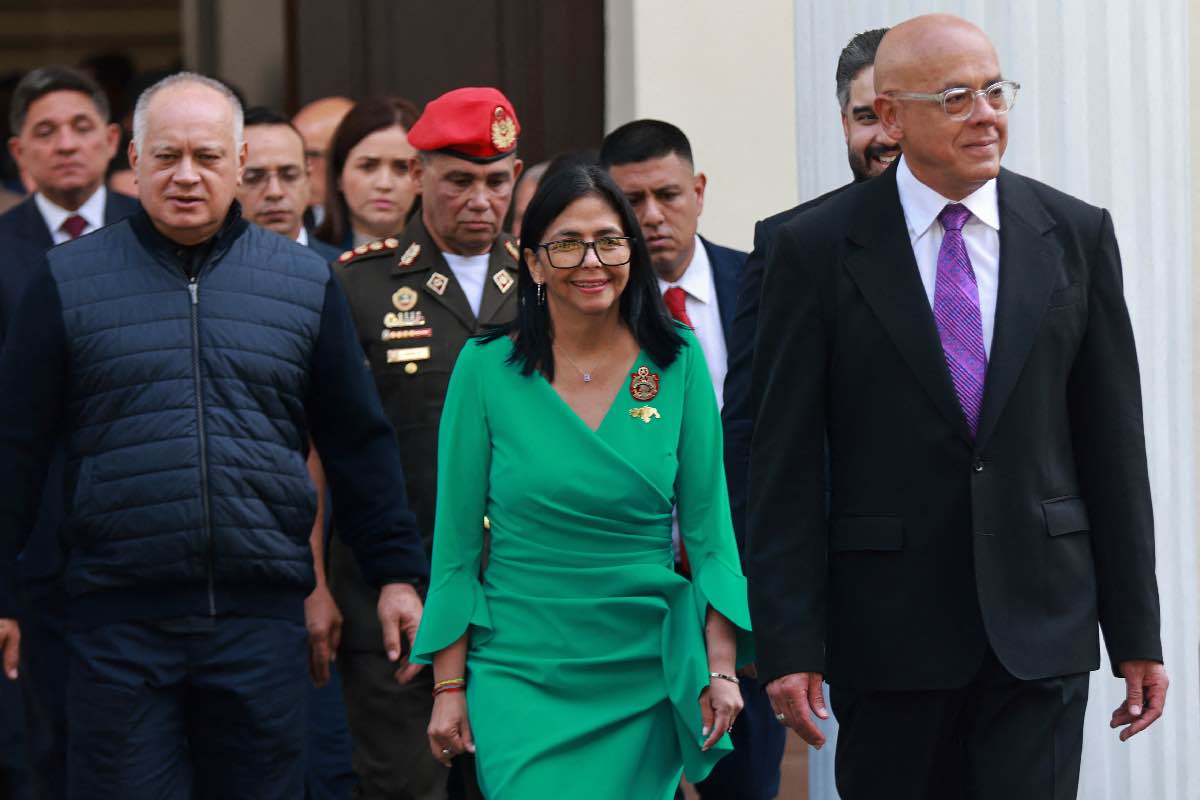 Gobierno de Venezuela ordena a su policía buscar y arrestar a quienes apoyen o promocionen el ataque de EU_5