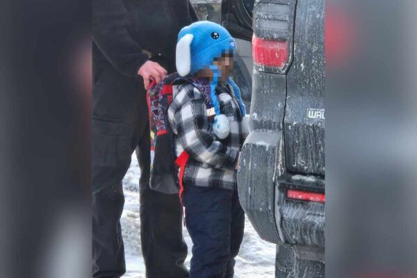 Liam menor detenido por el ICE en Minneapolis