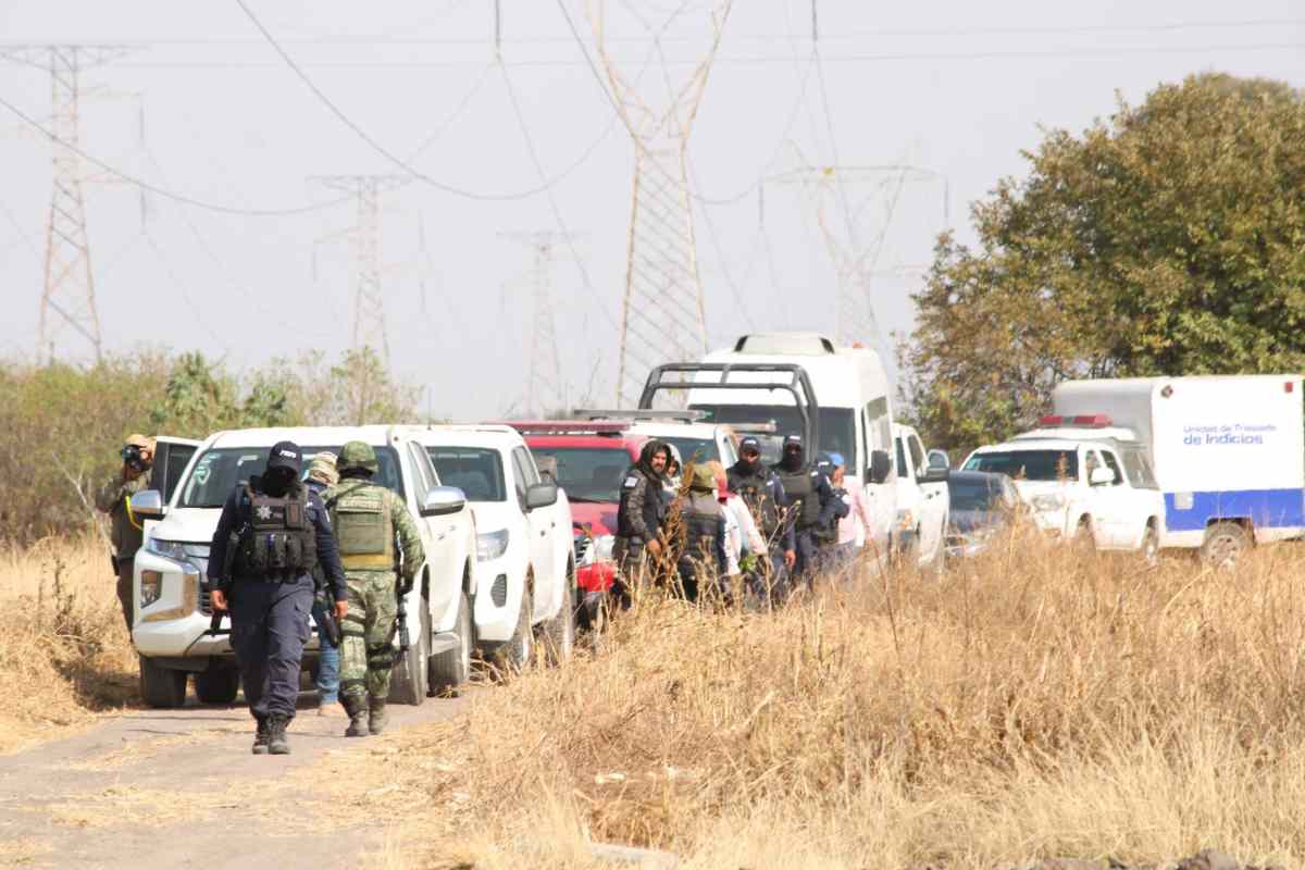 Localizan a 13 cuerpos en fosa clandestina en Juventino Rosas, Guanajuato 