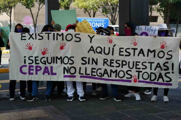 Protesta refugios recursos