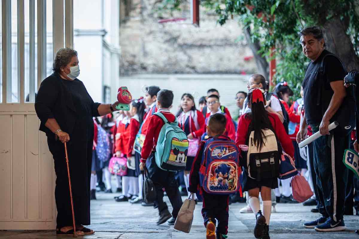 Regreso a clases en CDMX- despliegan más de 14 mil policías en toda la ciudad Animal Político_3