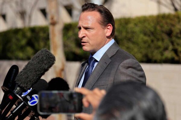 Ryan Wedding, acusado de narcotráfico, se declara no culpable en EU; su defensa niega versión de “entrega voluntaria” 