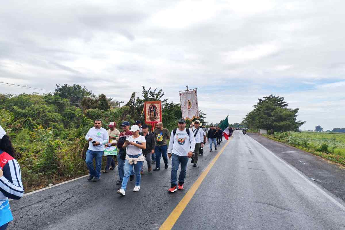 Trabajadores en Nayarit reclaman adeudos salariales; acusan criminalización de su protesta