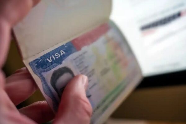 Visas EU suspende trámite