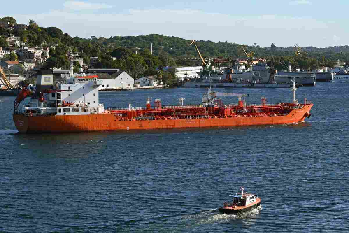 “Cuba está a punto de caer”, advierte Trump