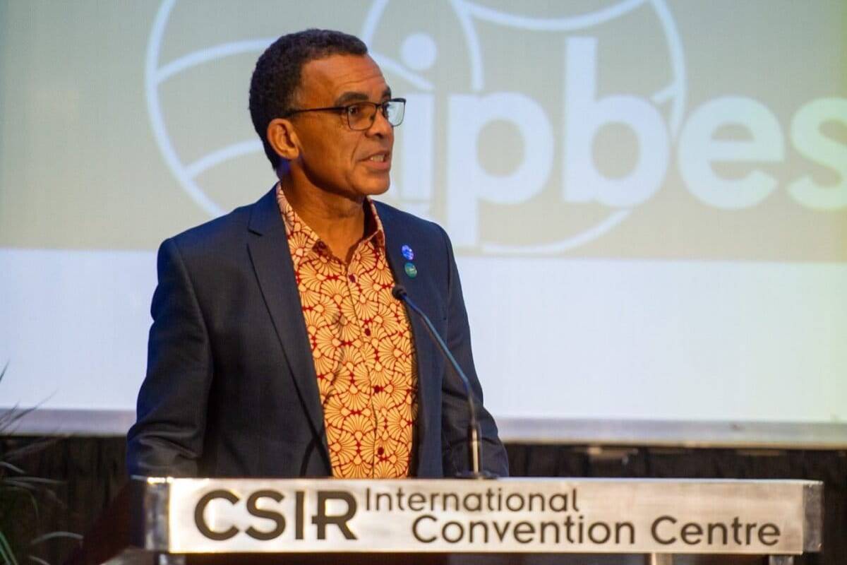 David Obura, presidente de la Plataforma Intergubernamental sobre Diversidad Biológica y Servicios de los Ecosistemas (IPBES). Foto: cortesía IPBES