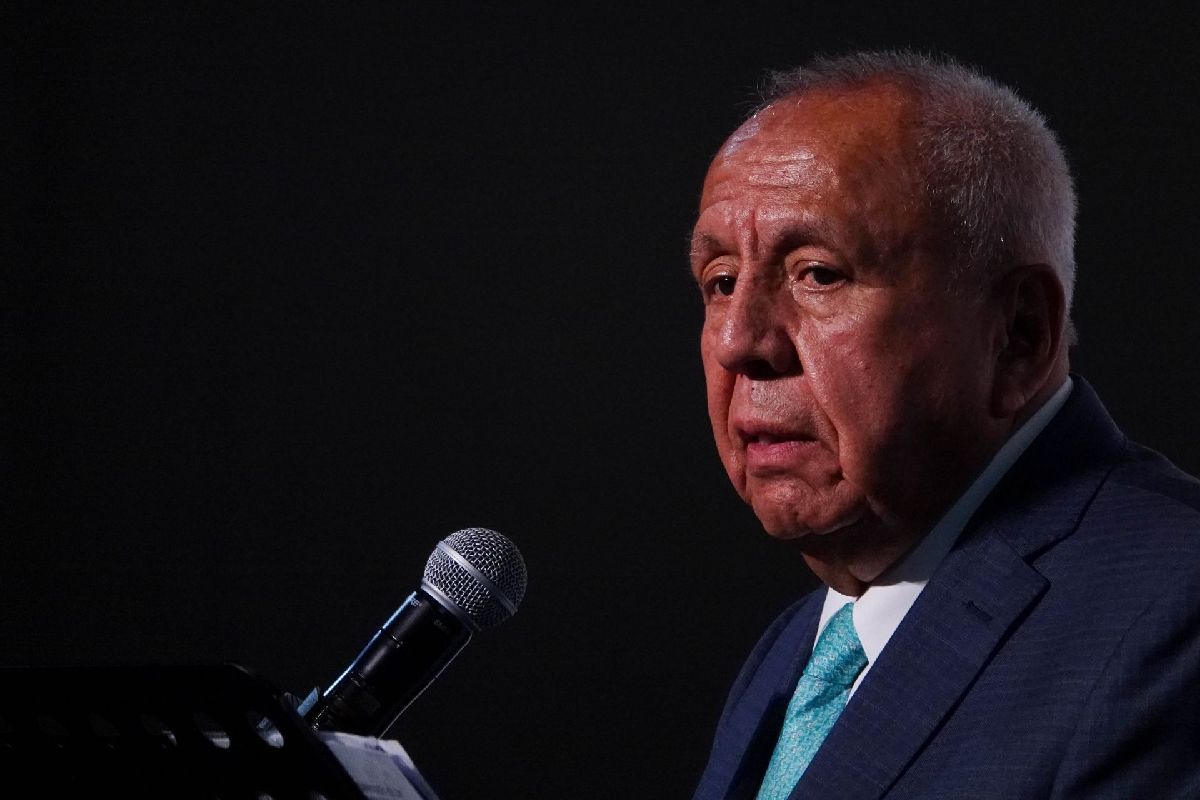 Sheinbaum le da a Francisco Garduño, extitular de Migración, un cargo en la SEP