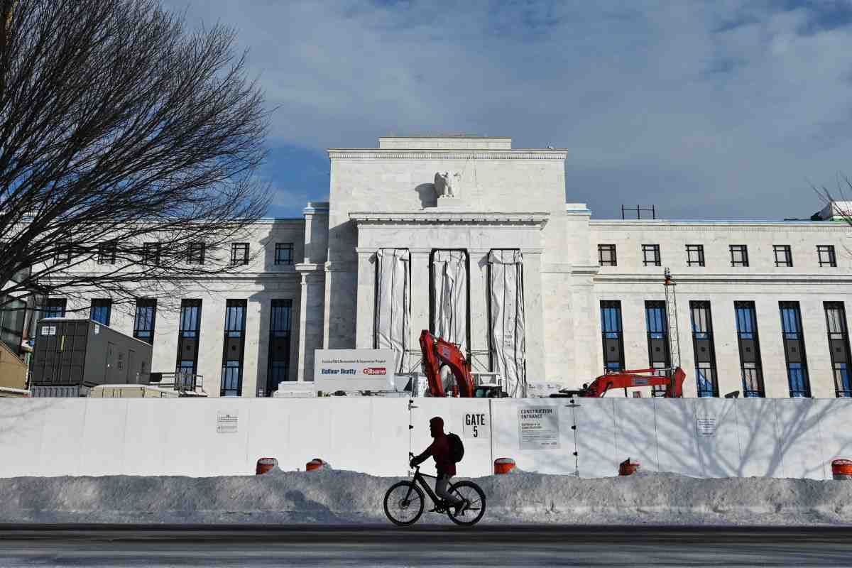 Trump propone a Kevin Warsh para la Fed en medio de tensiones por la independencia del banco central