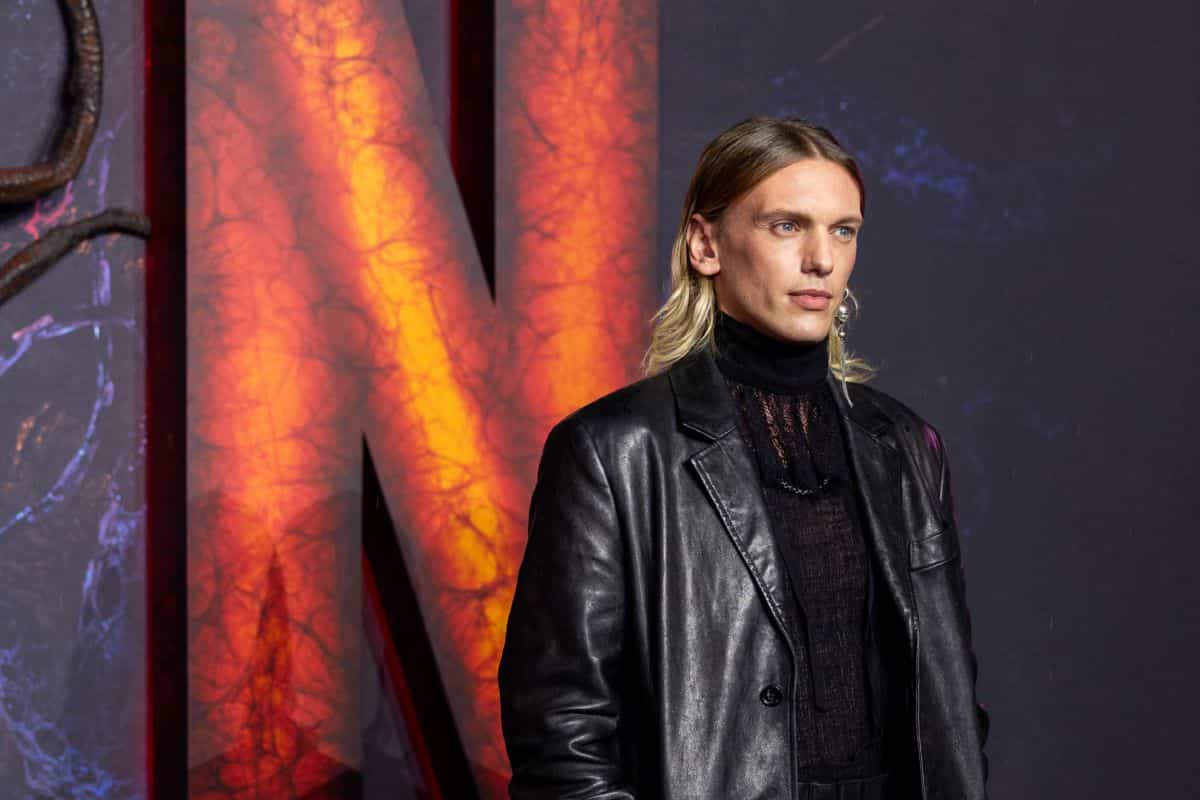 Jamie Campbell Bower proximos proyectos stranger things