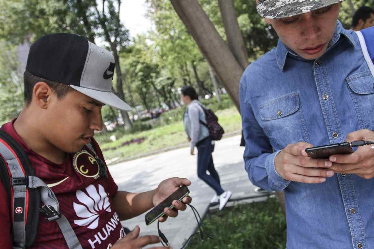 Morena pide implementar auditorías y reforzar el cifrado de datos ante el registro obligatorio de líneas móviles