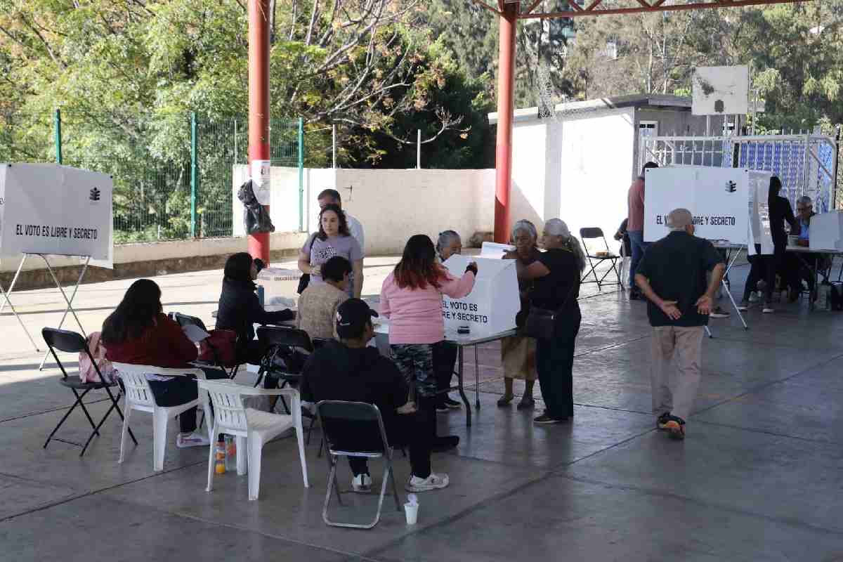 Cierran casillas de la jornada de revocación de mandato en Oaxaca entre baja afluencia y más de 500 incidentes